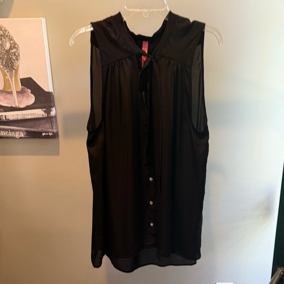 Eight Sixty Black Sleeveless Button Front Blouse with tie neck Size 2X - Picture 10 of 10